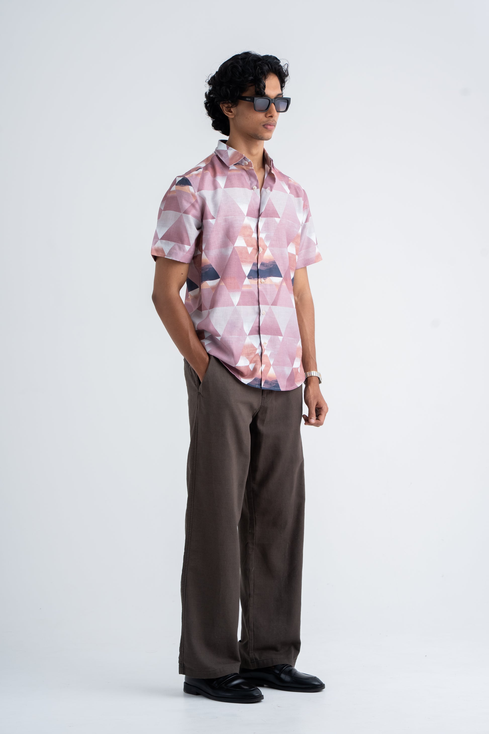 REGULAR FIT HALF SLEEVE SHIRT